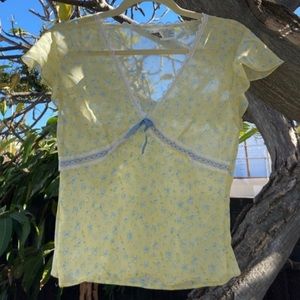 ***sold*** Vintage cap sleeve blouse